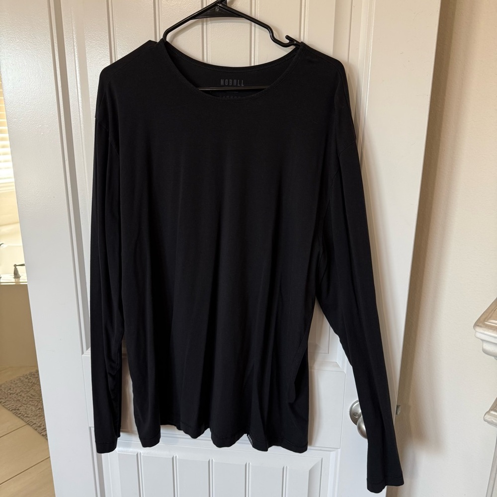 Nobull Men's Black Long-Sleeve Crewneck Top